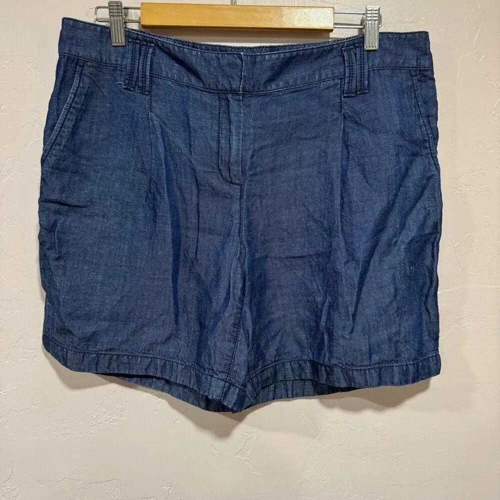 Ann Taylor Light weight denim shorts